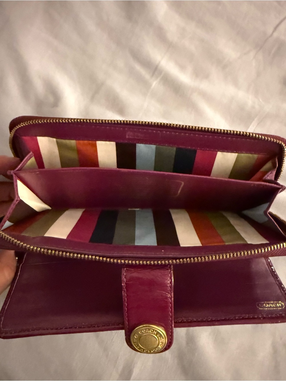 Coach Beige Shoulder Bag with Plum Interior with matching wallet - Picture 15 of 15